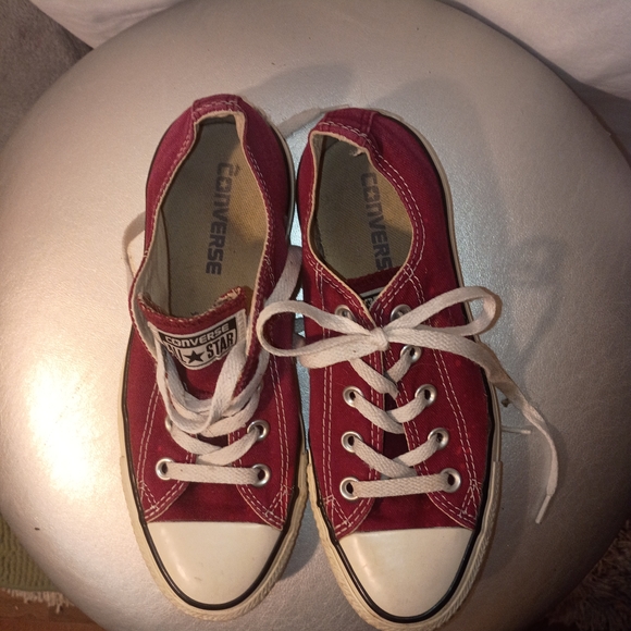 Converse Women's Maroon All Star Chuck Taylor Size 4 Sneakers - Picture 3 of 5